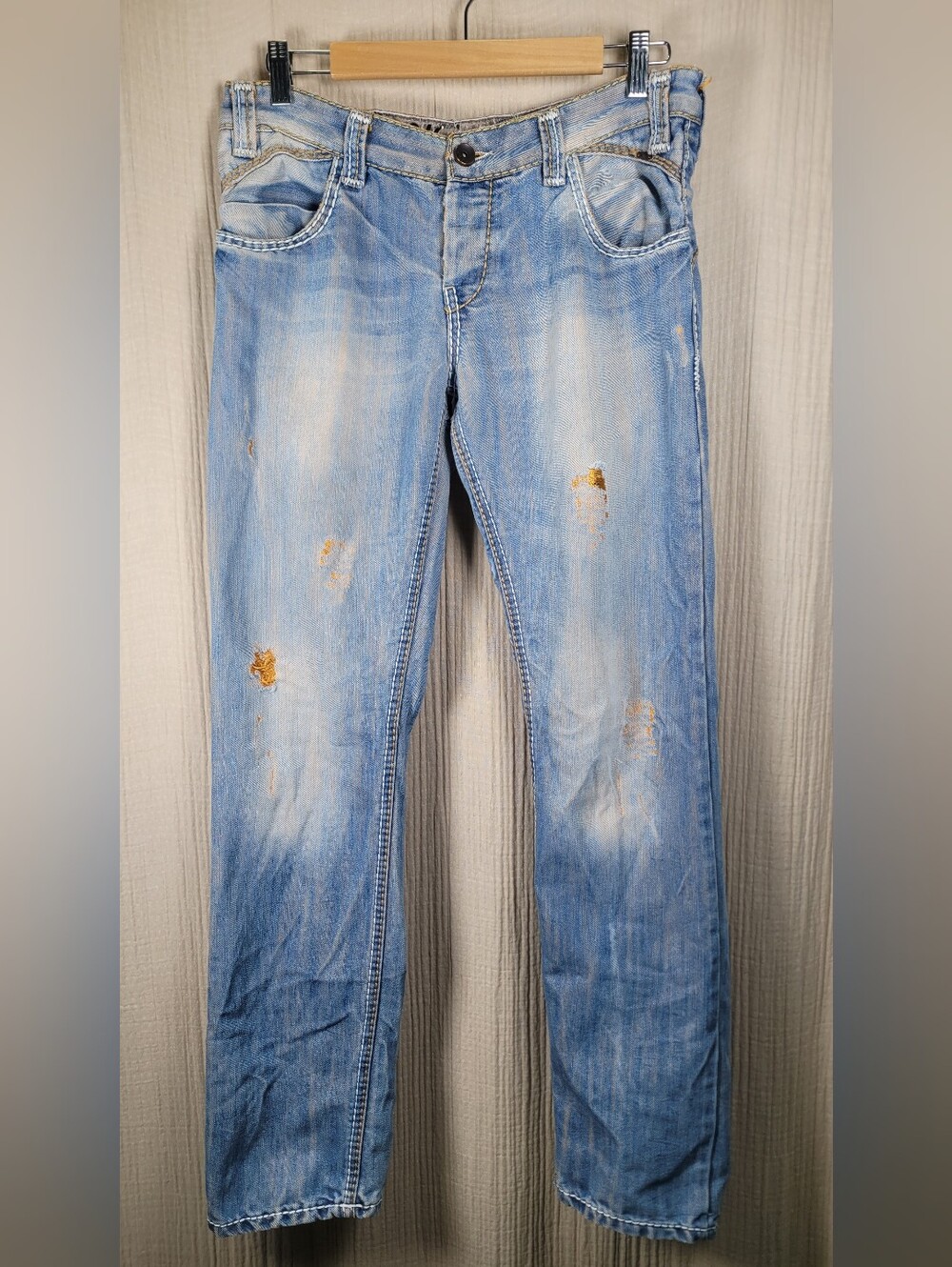 RNT23 Ron Tomson Distressed Straight Leg Light Wash Jeans